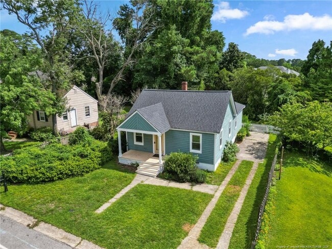 Building Photo - 2219 Westdale Dr