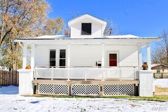 Building Photo - 115 S Lawn Ave