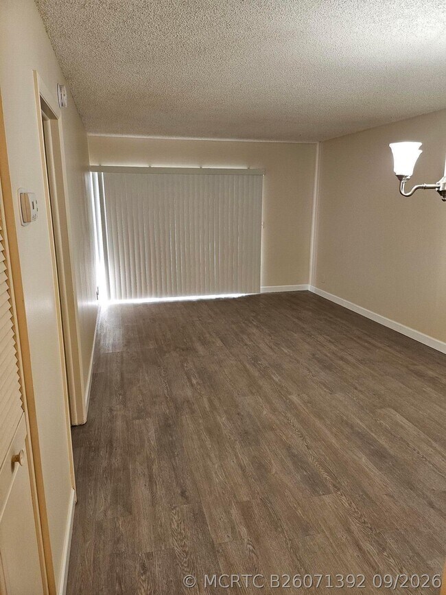 Foto del edificio - 2900 NW 46th Ave