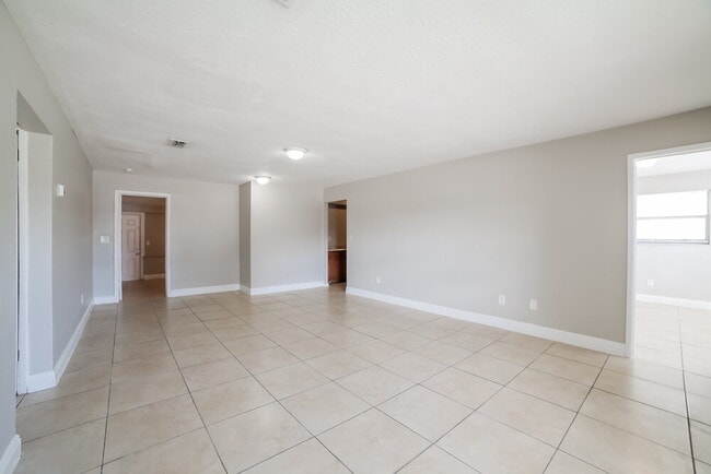 Building Photo - 1181 NW 19th St