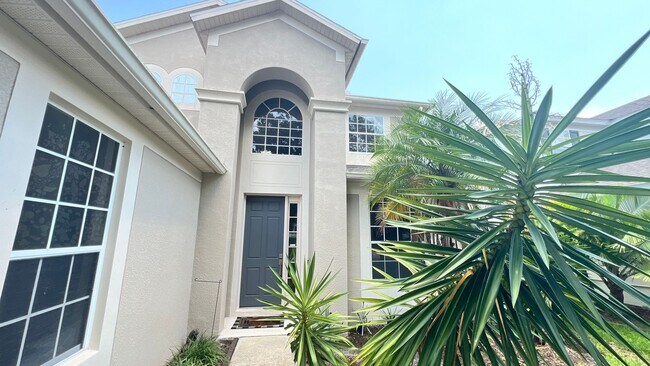 Foto del edificio - Spacious 4 Bedroom Spring Isle Home AVAILA...
