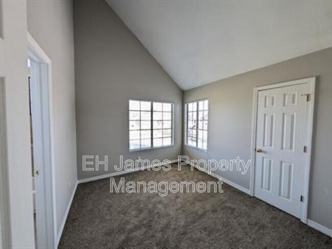 Foto del edificio - 6632 S Peoria Ave