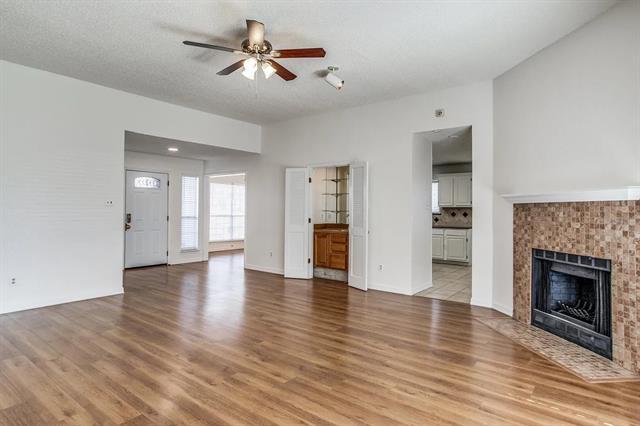 Foto del edificio - 1302 Silver Maple Dr