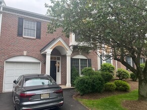 Building Photo - 75 Spring Hill Cir