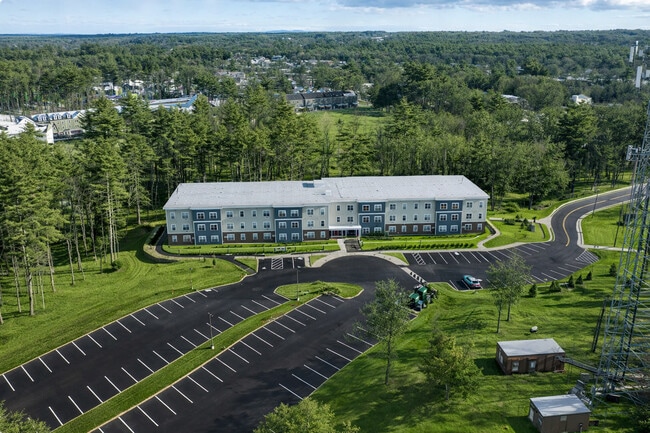 Building Photo - The Rapids