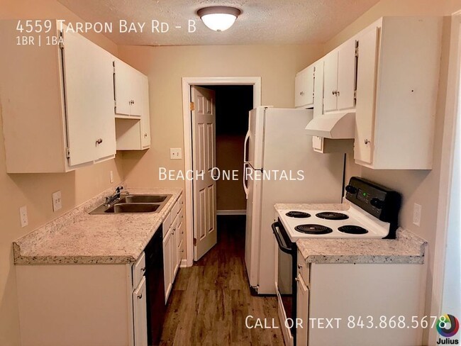 Building Photo - Forestbrook - 1 bed/1 bath Duplex-Applicat...