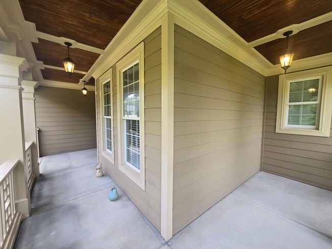 Building Photo - Rare Custom 3BR + Flex Space, 3BA Craftsma...