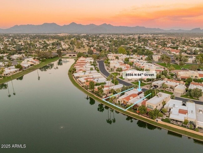 Foto del edificio - 8556 N 84th St