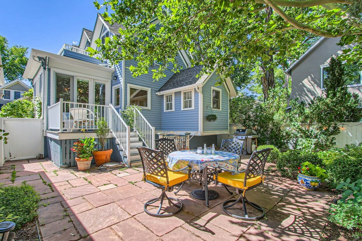 Foto principal - 1806 Walnut Hollow Ln