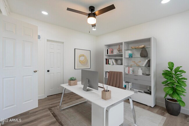 Foto del edificio - 8124 E Whitton Ave