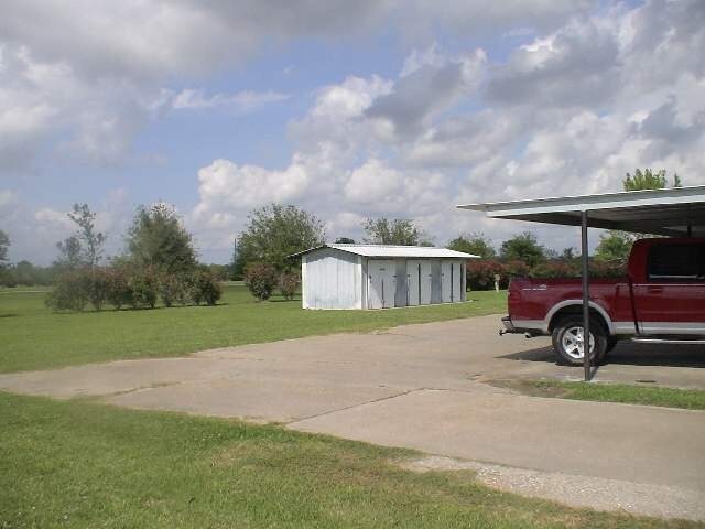 Parking - 12862 Bergeron Dr