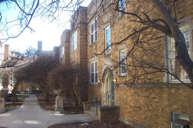 Building Photo - 4205 N Keystone Ave