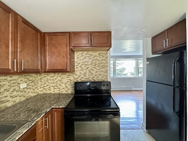 Building Photo - 7626.5 N Milwaukee Ave