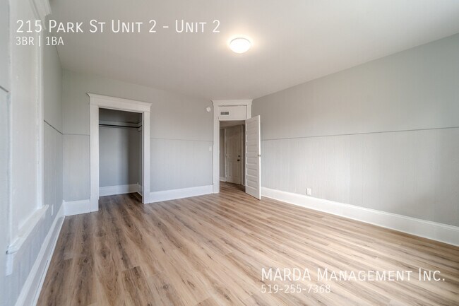 Photo du bâtiment - NEWLY RENOVATED 3 BED/1 BATH IN CHATHAM + UTILITIES