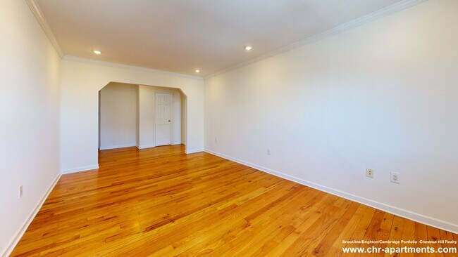 Building Photo - 60 Brattle St