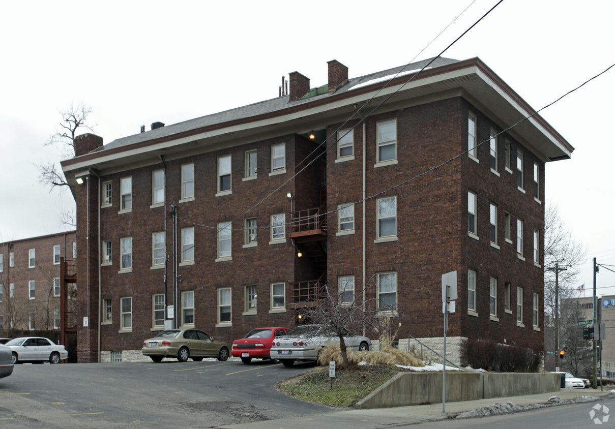 Primary Photo - Woodburn Courtyard Apartments