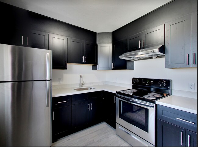 Building Photo - 1351 La Playa St