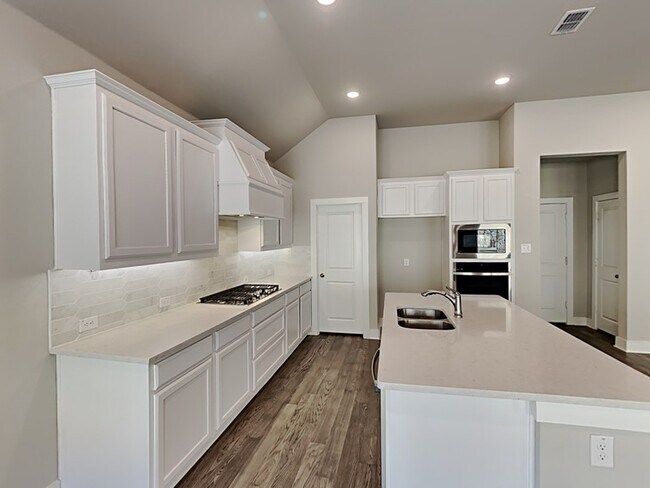 Foto del edificio - 5716 Labelle Trail