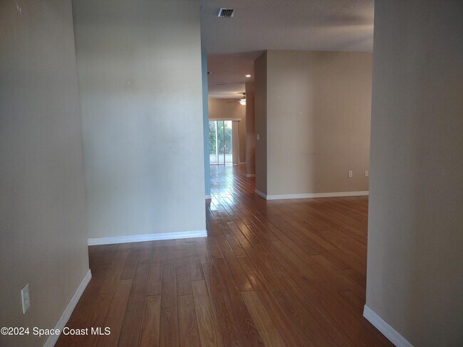 Building Photo - 3541 Deer Lakes Dr