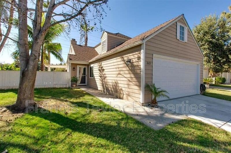 Foto principal - 2621 Regent Rd