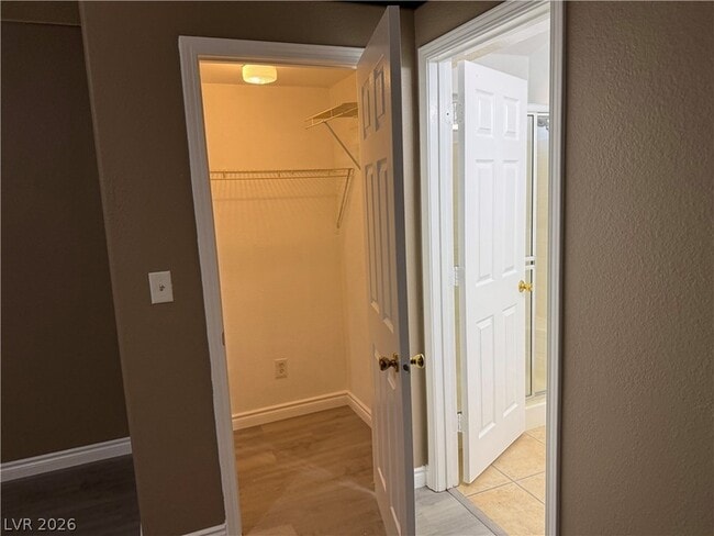 Building Photo - 3736 Rose Canyon Dr