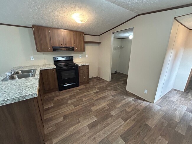 Foto del edificio - 312 Hovie Ct