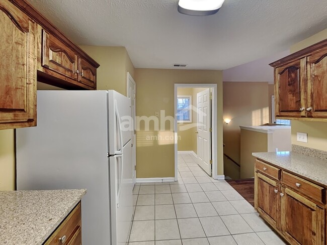 Building Photo - 435 Rocky Crest Dr