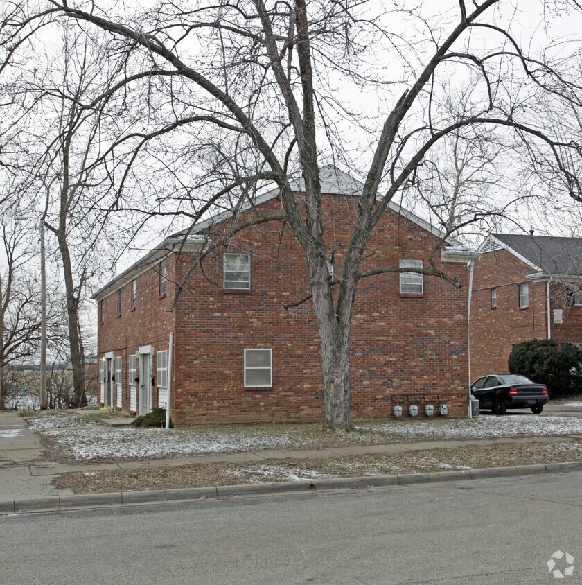 Primary Photo - 1701 Kings Mill Ct
