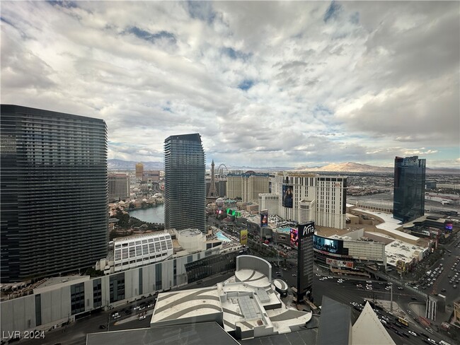 Building Photo - 3726 S Las Vegas Blvd