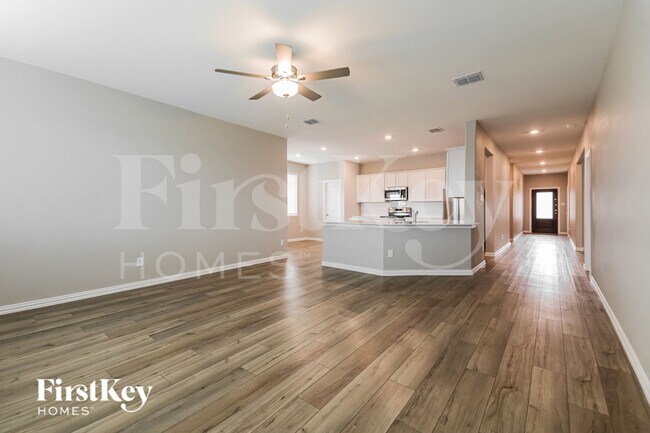Foto del edificio - 5217 Rockrose Ln