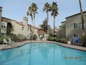 Building Photo - 3145 E Flamingo Rd