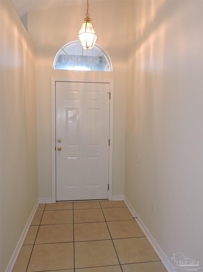 Building Photo - 2513 Gulf Breeze Ave