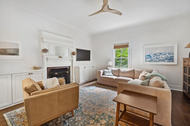 Photo - Furnished Charming 3 Bedroom Home Availabl...