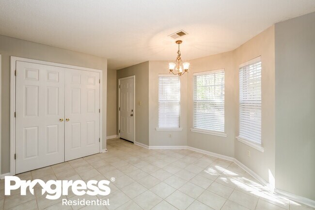 Foto del edificio - 6441 Shadow Cross Ln
