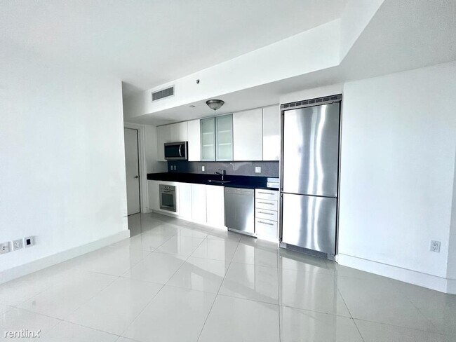 Foto del edificio - 2 br, 2 bath Condo - 92 SW 3rd St Apt 1406