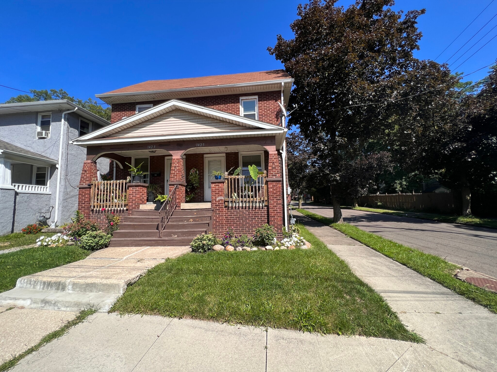 1425 Marcy St Akron, OH 44301 – photo 1