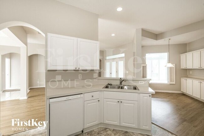 Foto del edificio - 1528 Walnut Creek Dr
