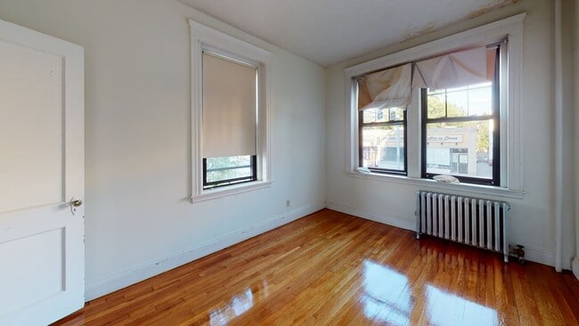Photo - 185 Chestnut Hill Ave Townhome
