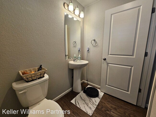 Foto del edificio - 3 br, 3 bath House - 7960 Luminary Ln