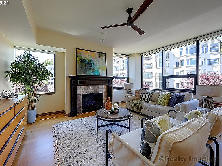 2454 NW Westover Rd Unit 502, Portland, OR 97210 Condo for Rent in Portland, OR