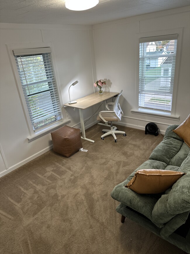 Building Photo - 112 Gaylord St