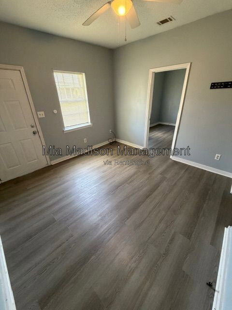 Foto del edificio - 1419 Richards St