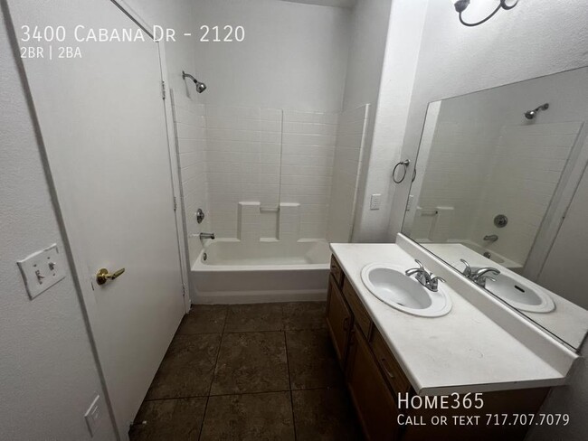 Building Photo - Beautiful 2 Bedroom 2 Bathroom Apartment- ...