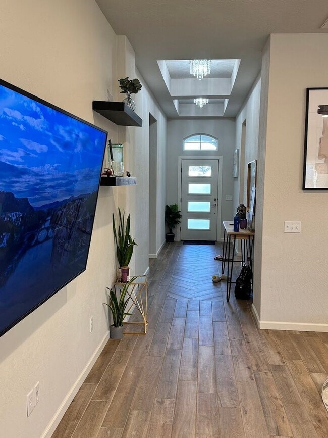 Foto del edificio - Stunning 4 bedroom House