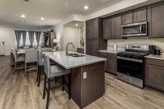 Building Photo - 2054 Luzon Ln