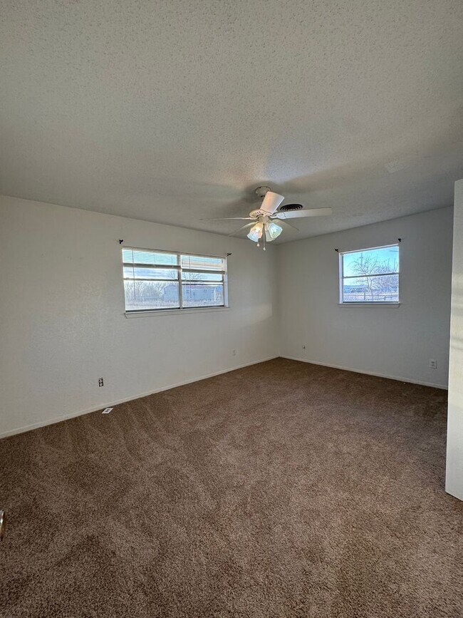 Foto del edificio - Lorena ISD