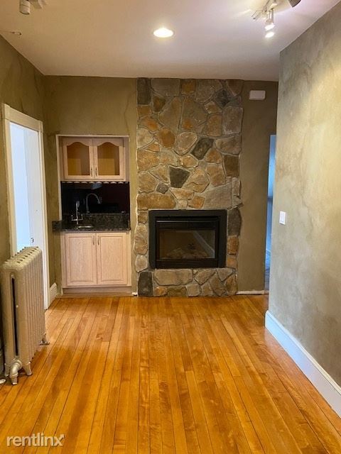 Foto del edificio - 1 br, 1 bath Apartment - 78 Lowell St.