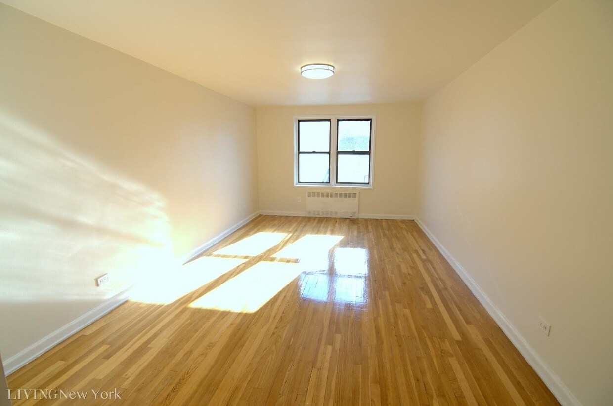 3989 50th St Unit 1D, Woodside, NY 11377 Condo for Rent in Woodside