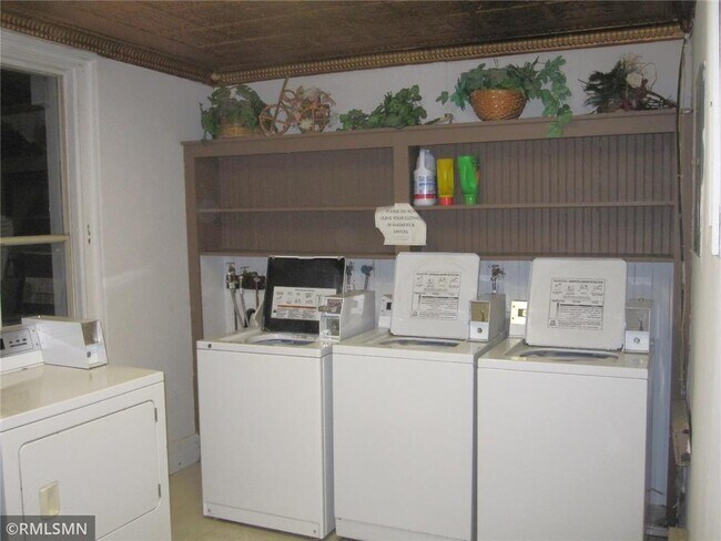 Foto del edificio - 102 Bridge Ave