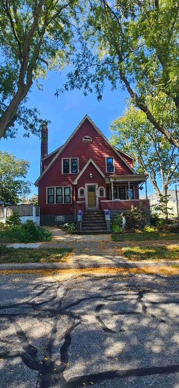 Primary Photo - 110 1st St